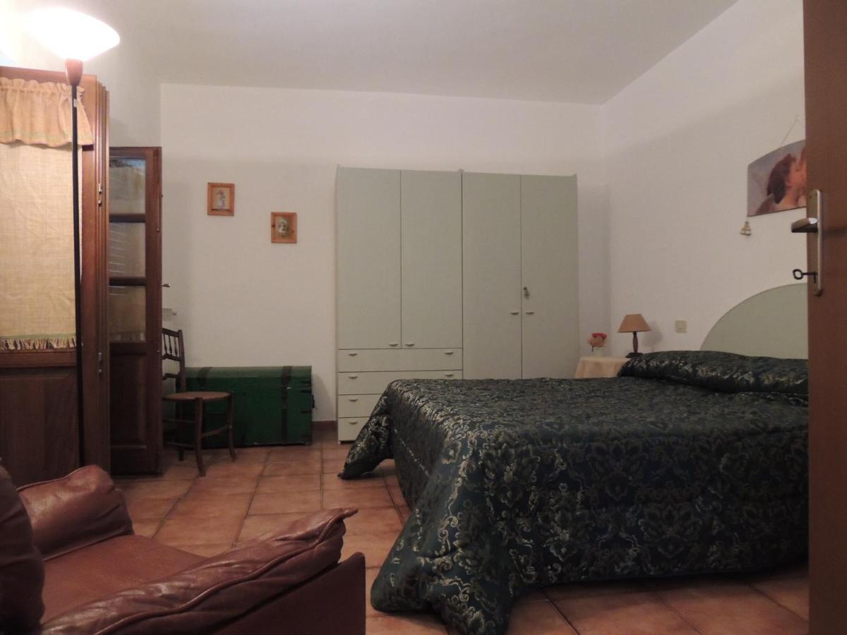 Agriturismo Podere Borgognano 마사마리티마 객실 사진